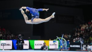 mix esposito manila ita sfe04932 copia simone ferraro ph